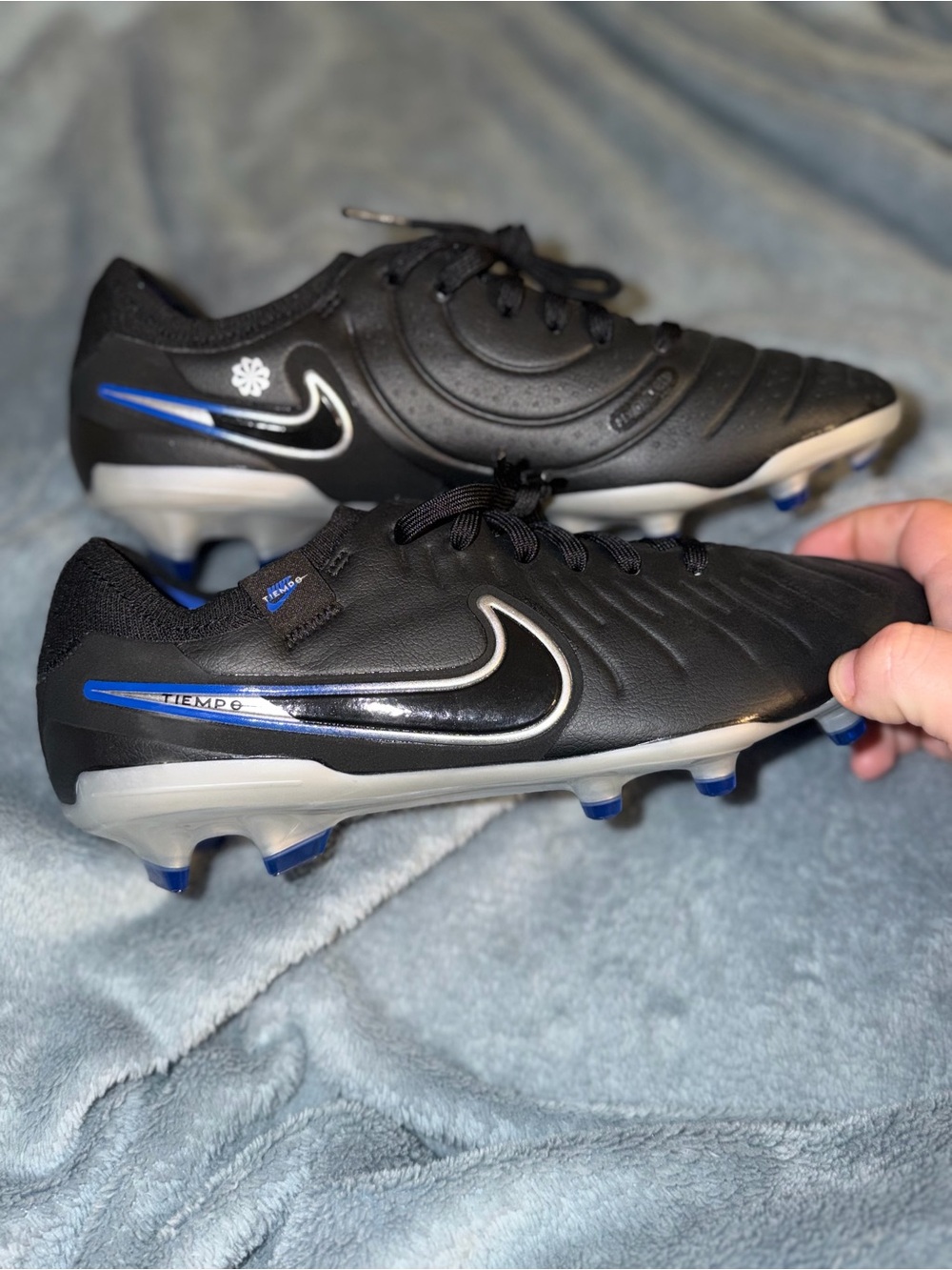Nike Men’s Black and Blue Tiempo FG Soccer Cleats